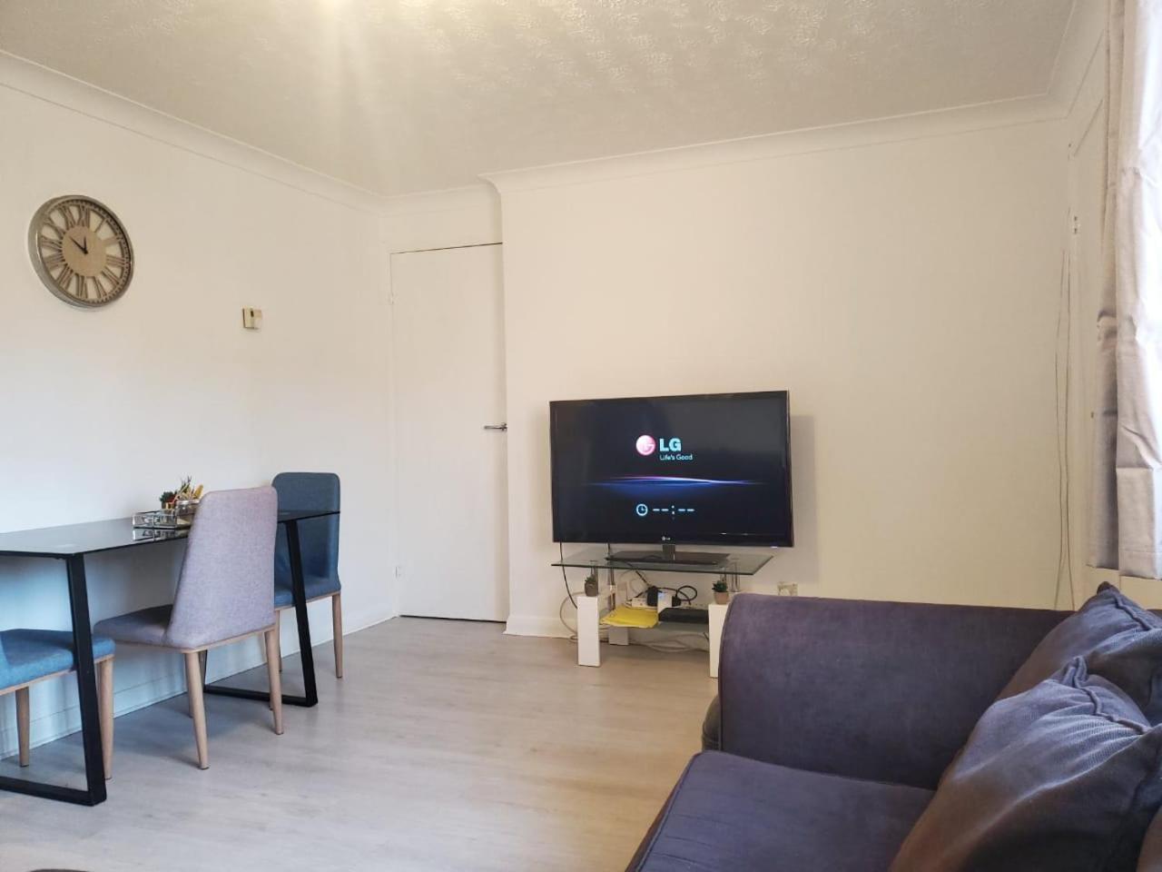 2 Bedroom Flat Near Heathrow Airport Yiewsley Exterior photo